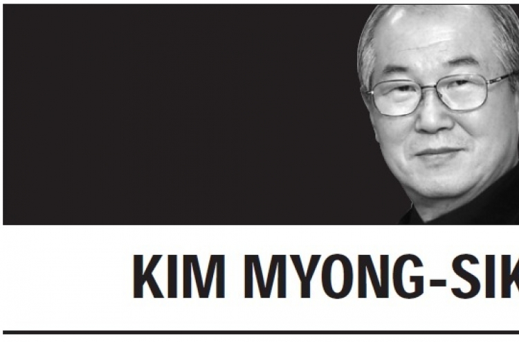[Kim Myong-sik] President Moon must see the writing on the wall