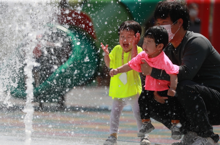 Climate change makes summers longer, winters hotter and shorter in Korea