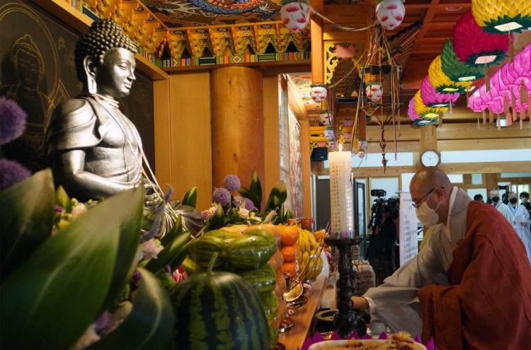 S. Korean temple enshrines Buddha's statue gifted by India