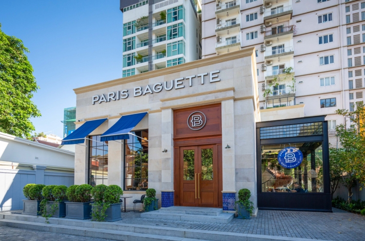 First Paris Baguette store opens in Cambodia