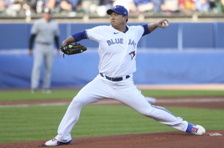 Blue Jays' Ryu Hyun-jin settles for no-decision after bullpen blows lead