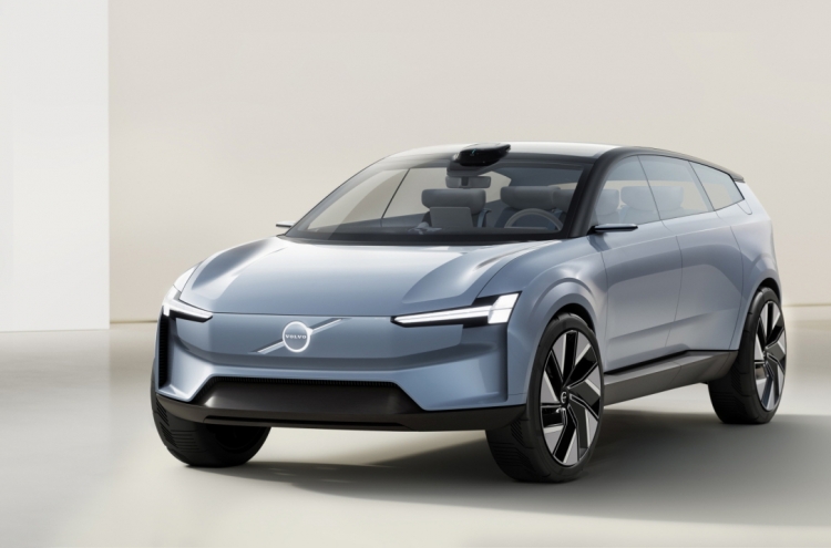 Volvo Concept Recharge reveals what carmaker is going for with EVs