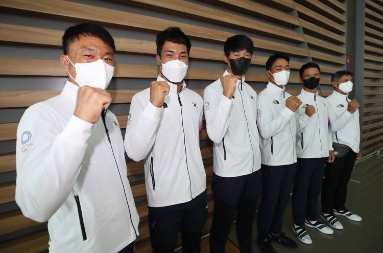 Sailors become 1st S. Korean athletes to arrive in Tokyo for Olympics