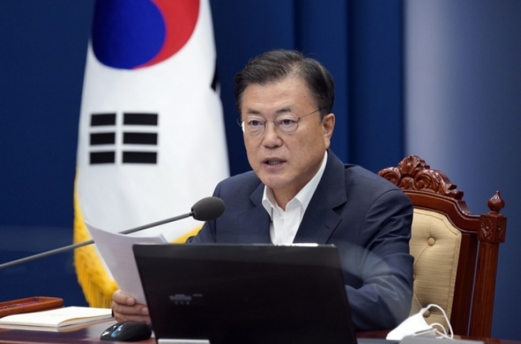 Moon orders dispatch of medical staff, goods to treat Korean troops abroad infected with coronavirus