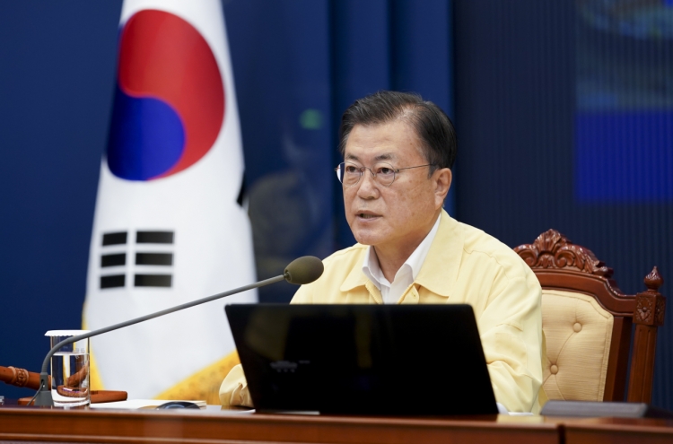 Moon calls for thorough preparations for changing trade conditions