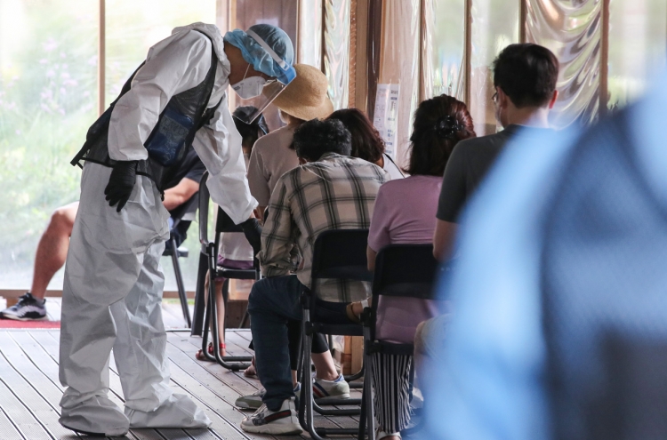 New cases above 1,600 amid stepped-up fight against 4th wave of pandemic