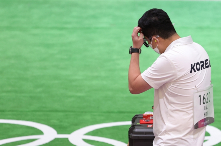 [Tokyo Olympics] Veteran shooter Jin Jong-oh eliminated in 10m air pistol