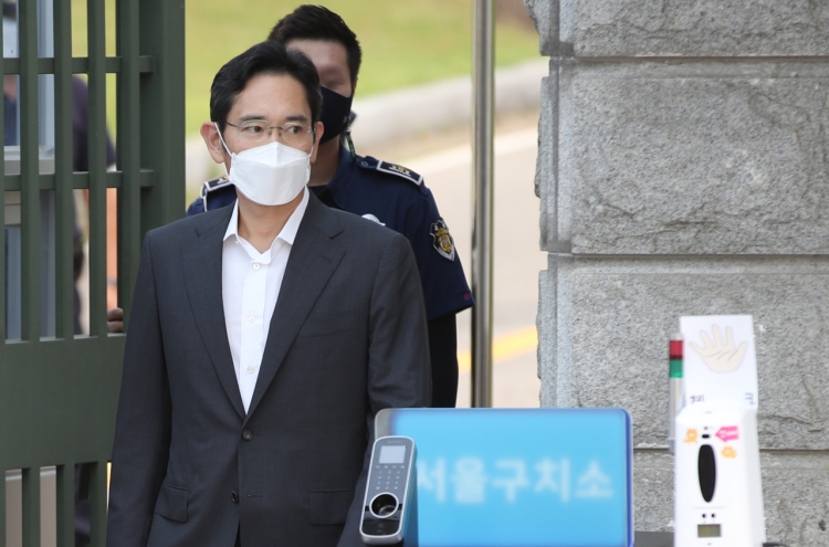 Samsung shares slump amid leader’s release on parole