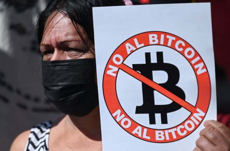 Bitcoin, Etheruem fluctuate amid El Salvador’s historic move