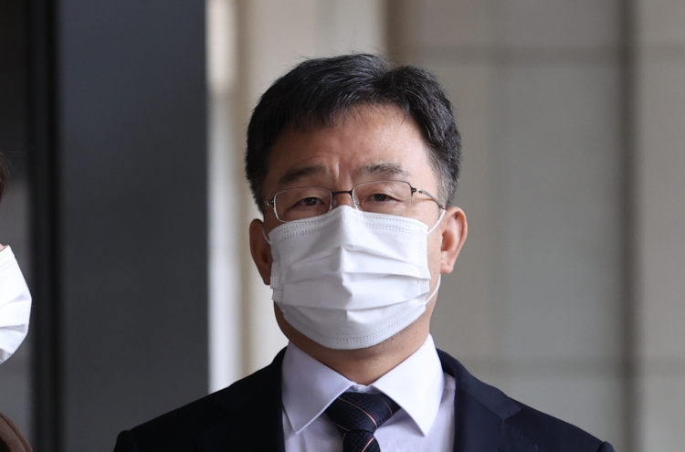Court to question key suspect in Seongnam development scandal