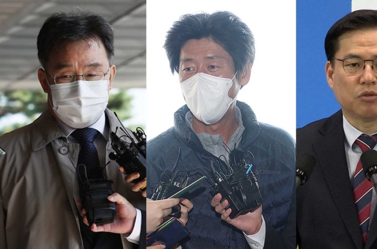 Prosecutors expected to seek arrest warrants for 2 key figures in Seongnam development scandal