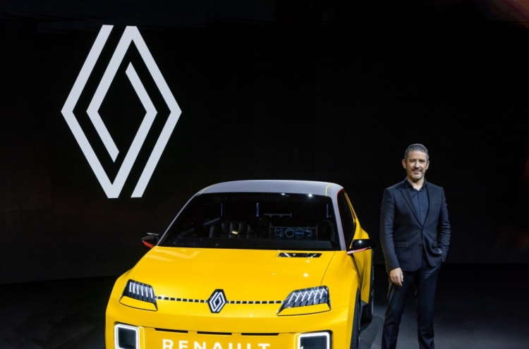 Renault 5 EV wins Future Mobility of the Year award