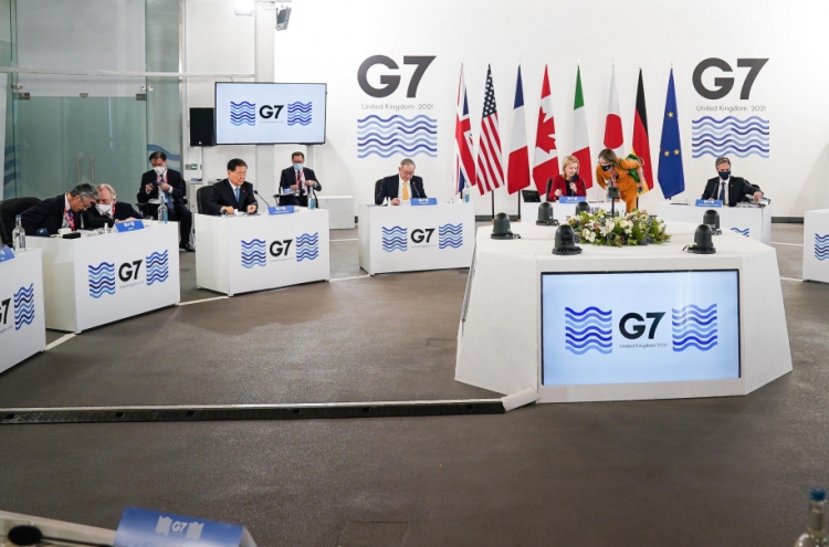 At G-7, FM Chung discusses peninsula issue with US, remains apart with Japan