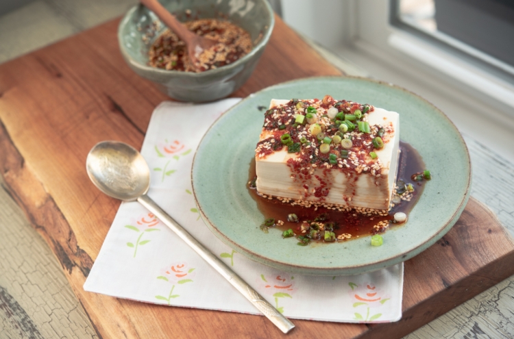 [Holly’s Korean Kitchen] Steamed soft tofu with soy chili sauce