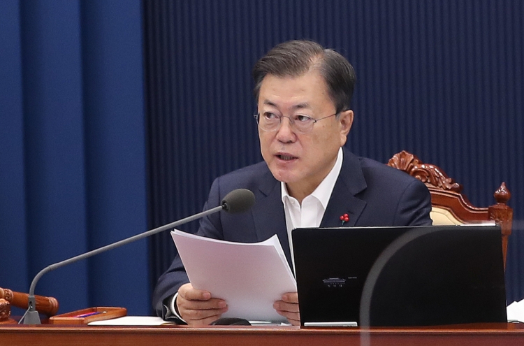 Moon to receive final annual policy briefings this week