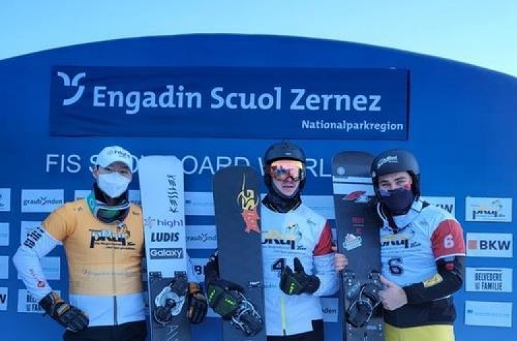 Alpine snowboarder Lee Sang-ho wins World Cup bronze, bolsters Beijing medal hope