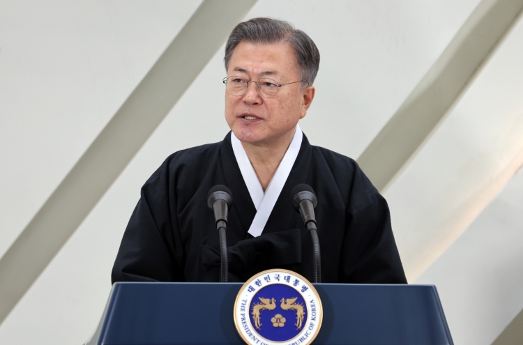 Moon urges Japan to face history and be humble before it
