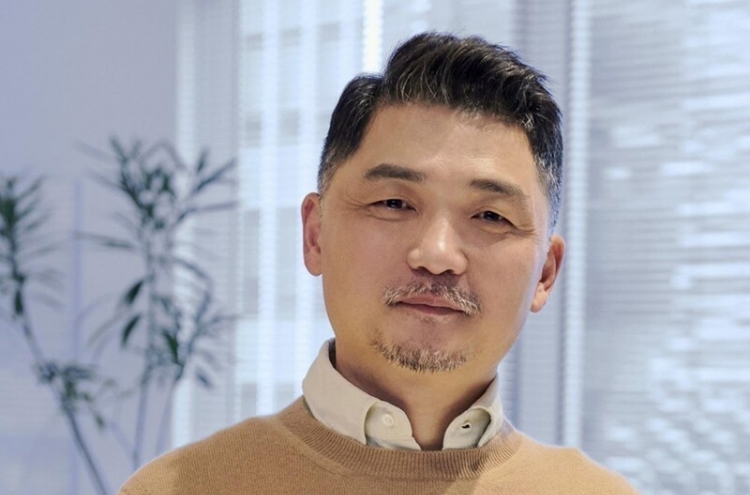 Kakao founder quits board to explore overseas business
