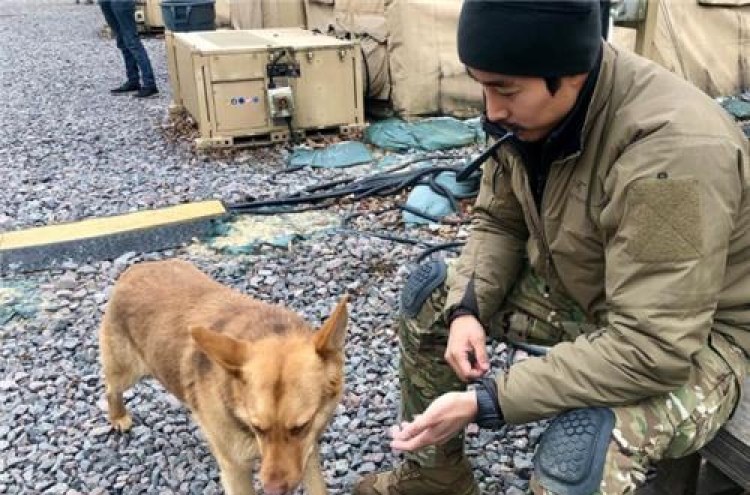 Ex-Navy SEAL and YouTuber Rhee Keun posts from Ukraine