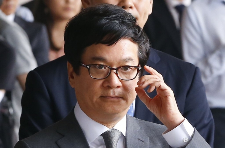 5 S. Korean CEOs earned more than W10b in 2021: data