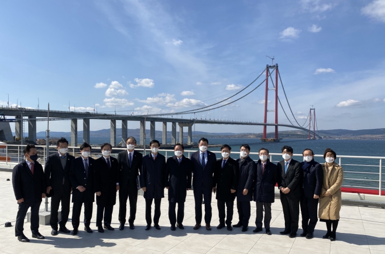 Eximbank helps finance world’s longest suspension bridge in Turkey