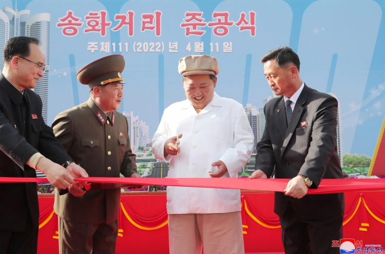 N. Korean leader celebrates completion of major housing project in Pyongyang