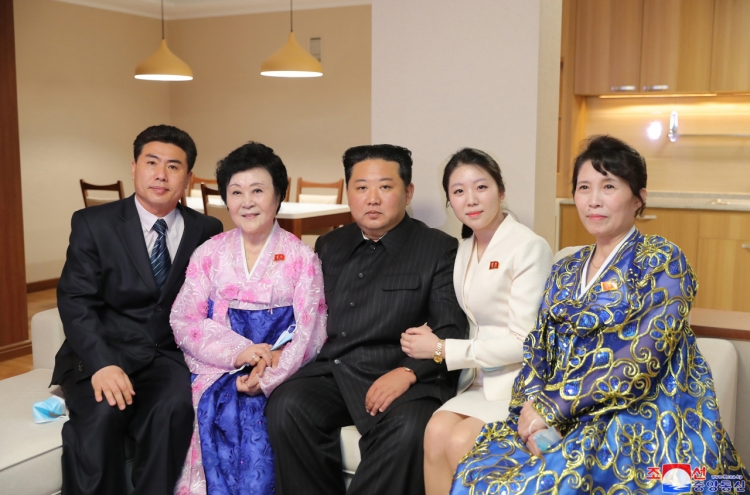 N. Korea marks late founder's birth anniv. with completion of riverside apartments