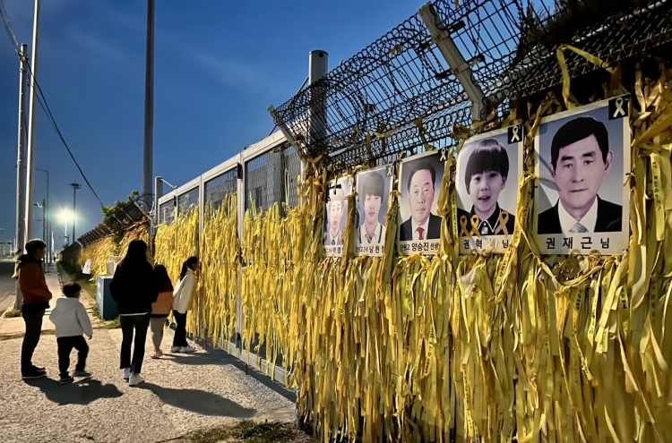 [From the Scene] Sewol ferry disaster lives on in memories