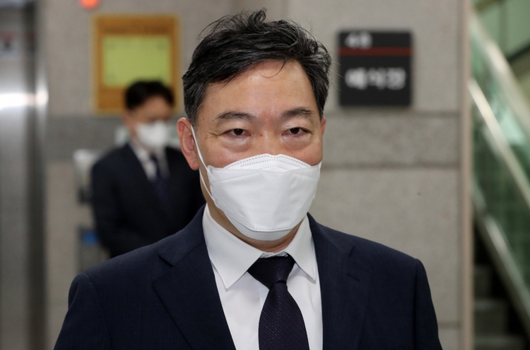 Moon accepts prosecutor general’s resignation