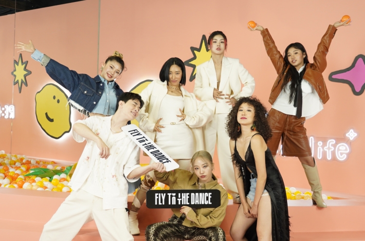 Top dancers go dance busking around US cities in ‘Fly to the Dance’