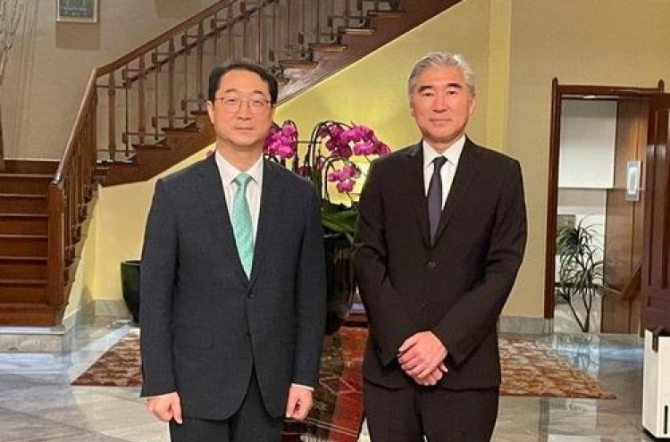 Top nuclear envoys of S. Korea, US meet in Indonesia