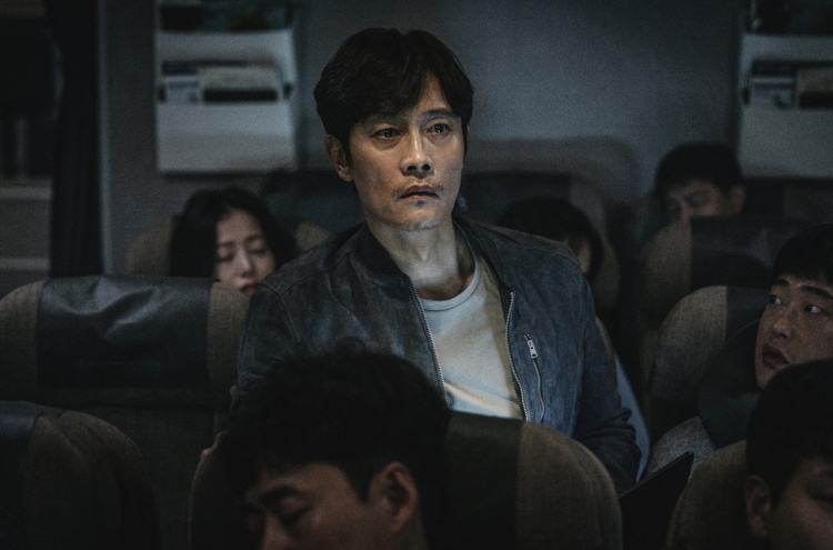 [Herald Interview] Lee Byung-hun channels fear of flying for new role