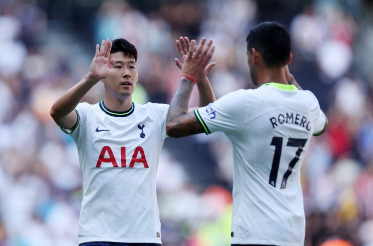 Son Heung-min collects assist in Tottenham's season-opening win