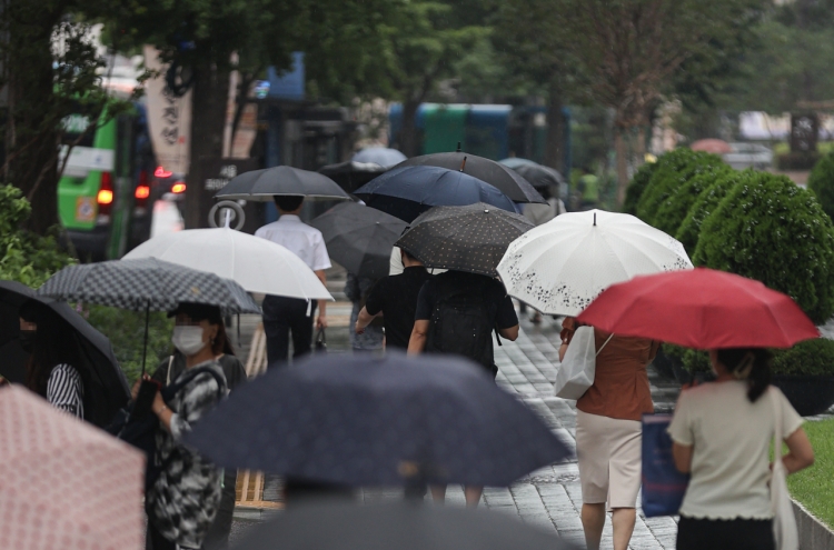 Heavy rain advisories issued in much of capital area, northern Gangwon Province