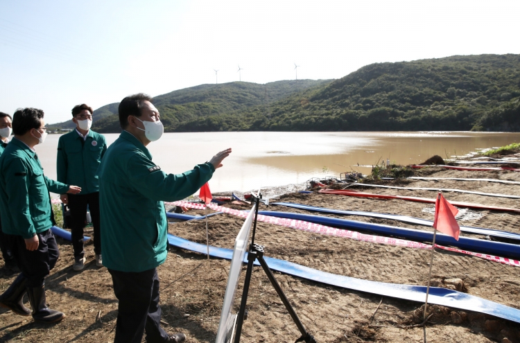 Yoon designates typhoon-hit Pohang, Gyeongju as special disaster zone
