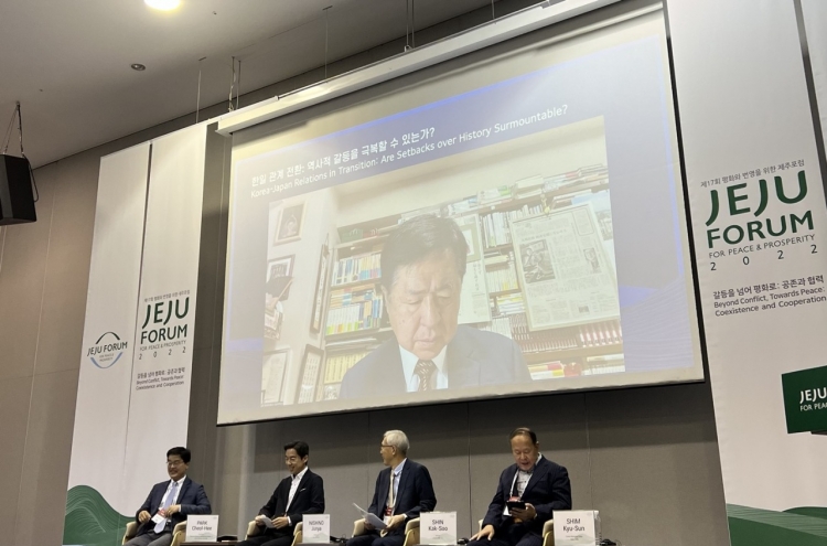 Japan's forced labor dispute: Korea should freeze liquidation process, former ambassador says