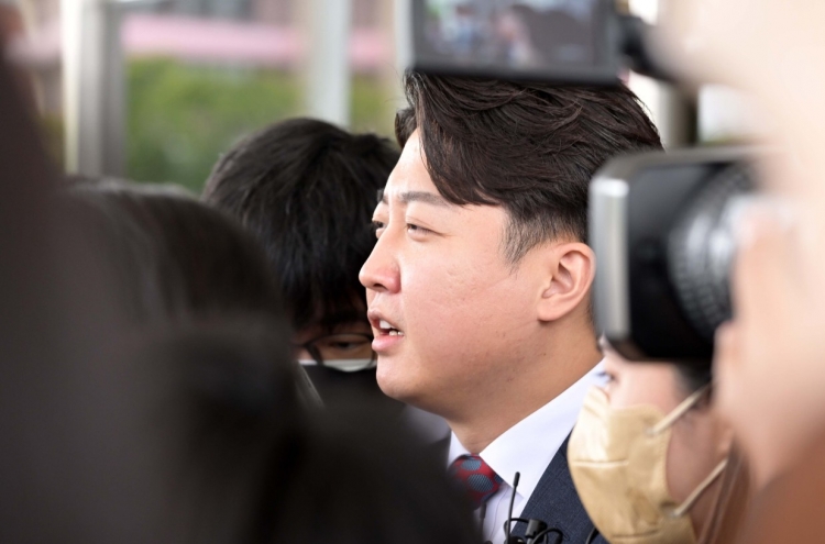 Disgraced Lee Jun-seok officially kicked out of ruling party
