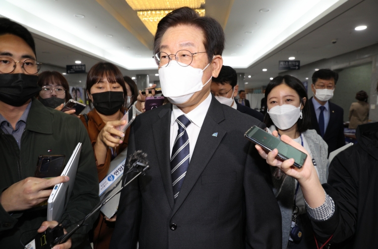 Lee Jae-myung in hot water again, this time over defense stocks