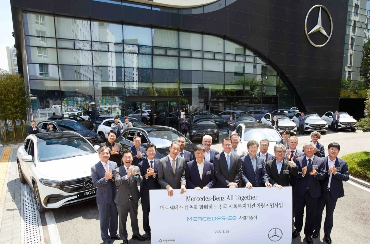 Mercedes-Benz CSR Committee continues to reach out to communities in need