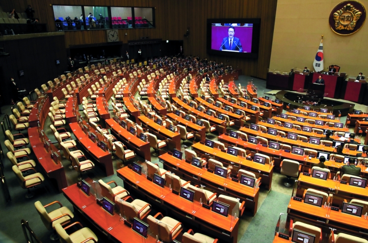 Yoon highlights North Korea threat, budget to half-empty National Assembly