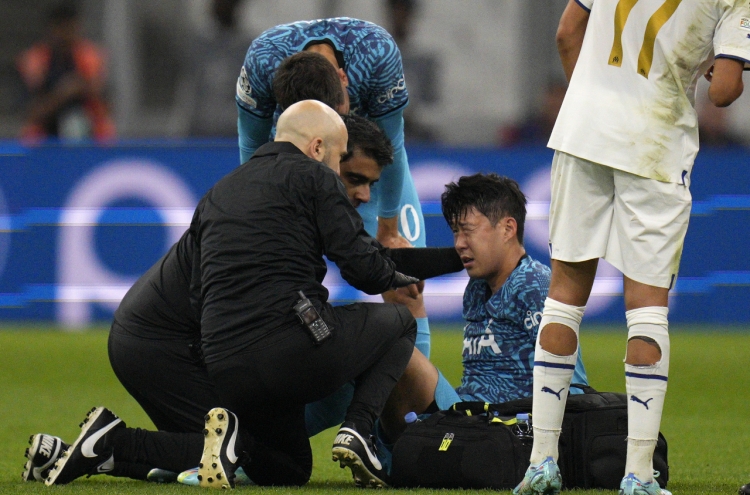 Son Heung-min suffered 4 fractures to eye socket, surgery pushed up to Friday: report