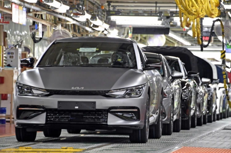 Korean carmakers to feel IRA pinch next year: report