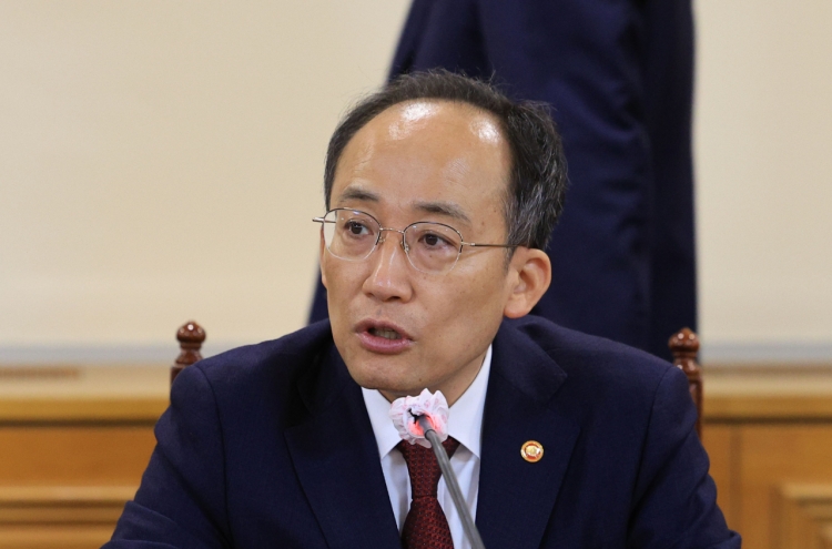 S. Korea to reduce bond issuance of state-run firms, stabilize market