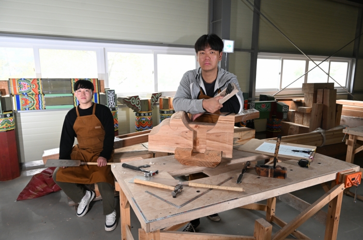 [Eye Plus] Working with timber to capture traditional Korean heritage