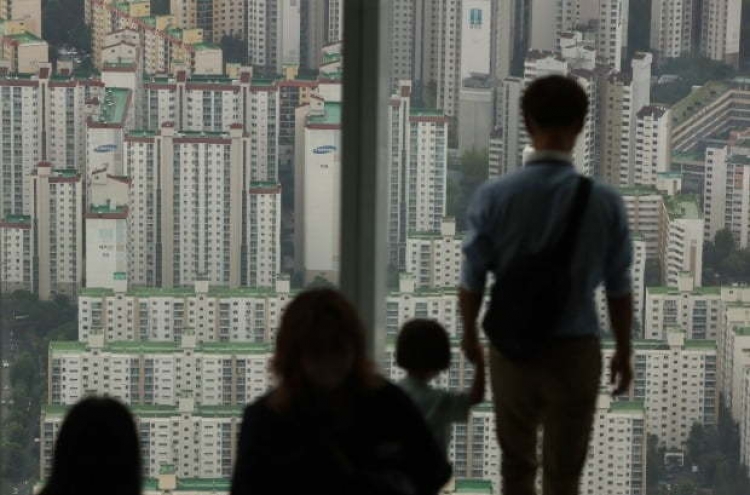 Sky high home prices contribute to low birth rate: study