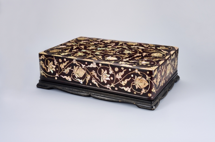 16th century mother-of-pearl-inlay stationery box donated to National Museum of Korea