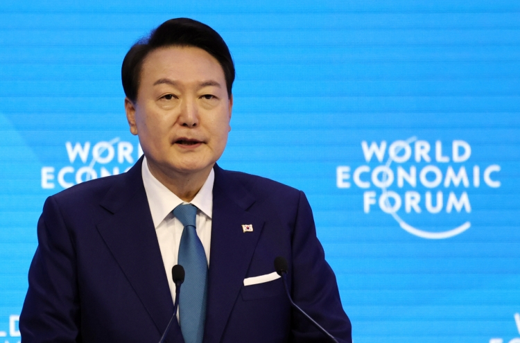 Yoon stresses solidarity, reaffirms nuclear power drive at Davos