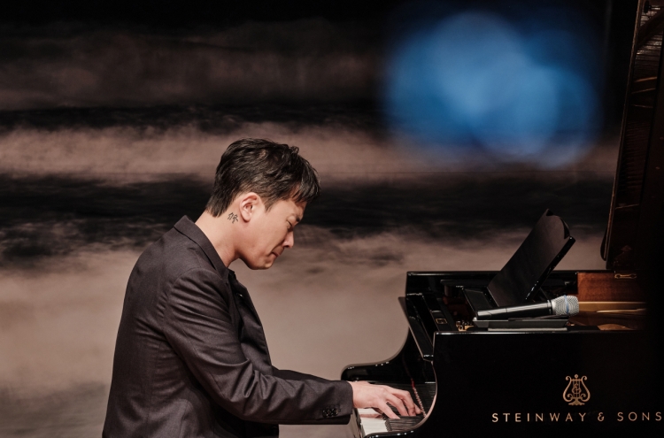 Jung Jae-il releases first Decca album 'Listen'