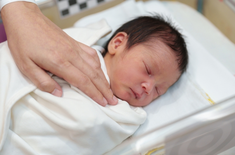 [Newsmaker] Korea logged lowest gender ratio at birth last year