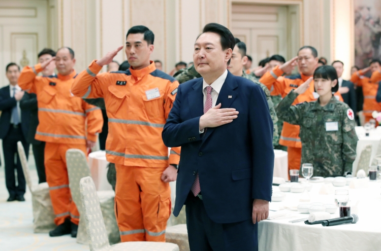 Yoon expresses gratitude to Korean relief team